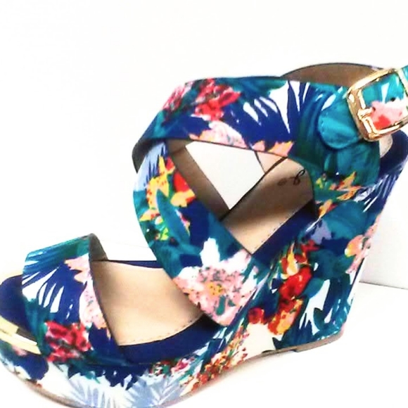 NEW! CUTE! MultiColor Platform Wedge! - Picture 12 of 12